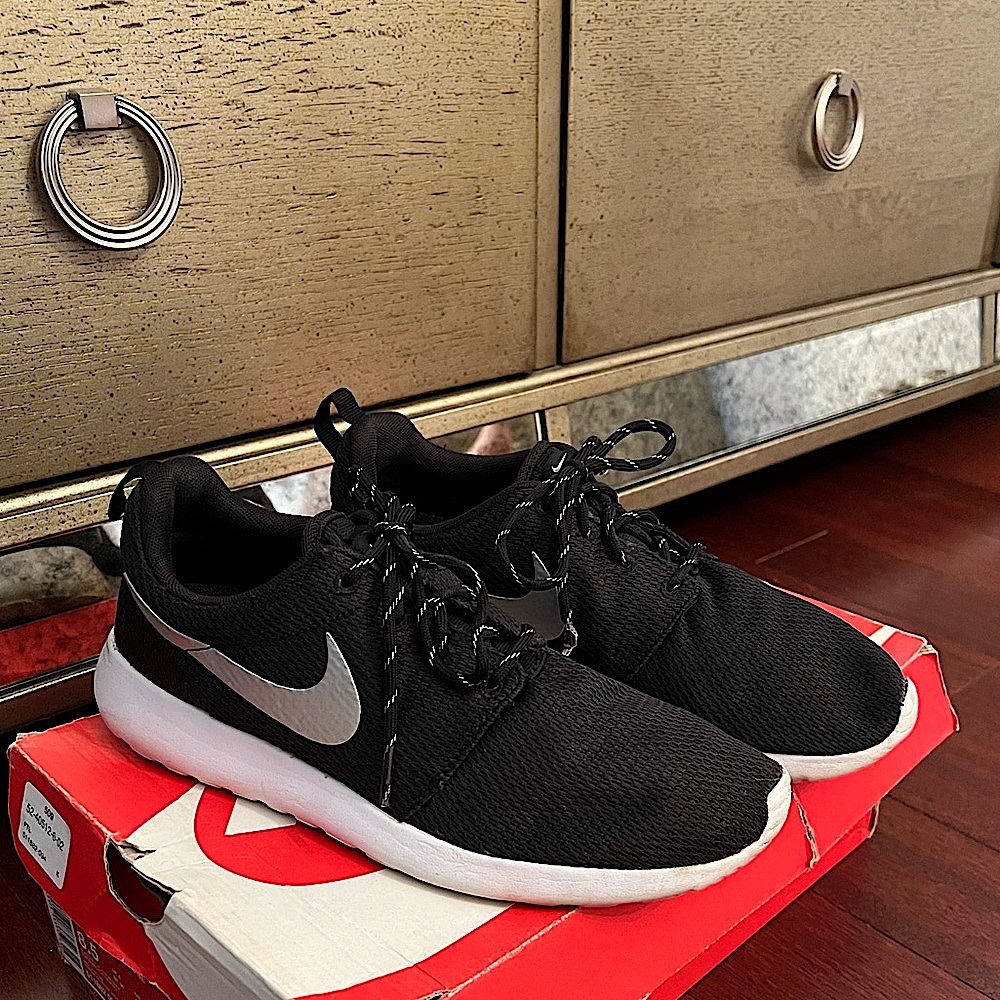 W Nike Roshe One